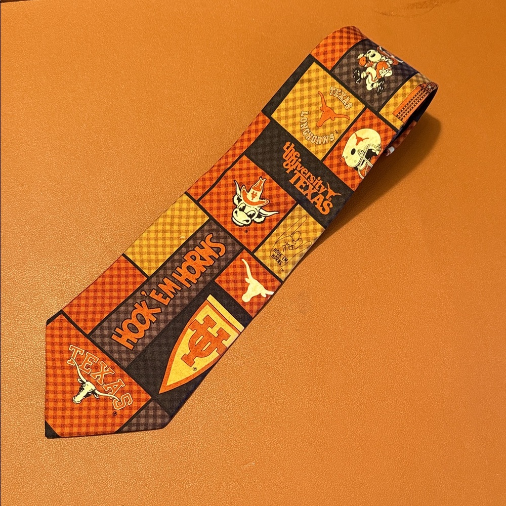 UT Texas football team Tie